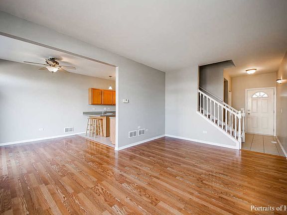 3rd image of 2735 Foxwood Dr