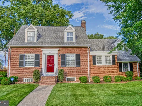 607 W View Trl, Alexandria, VA 22301