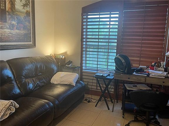 4th image of 10167 Twin Lakes Drive #10167