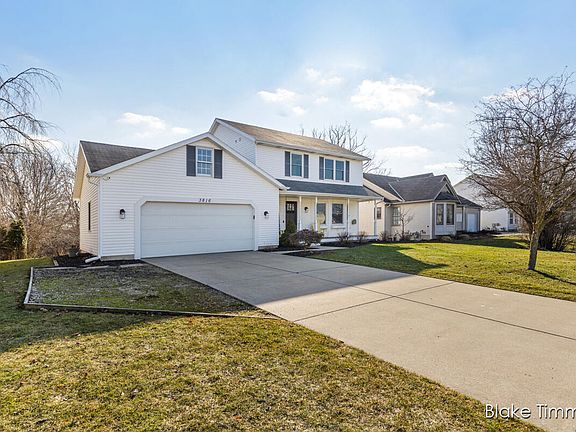 3rd image of 3816 Black Creek Dr