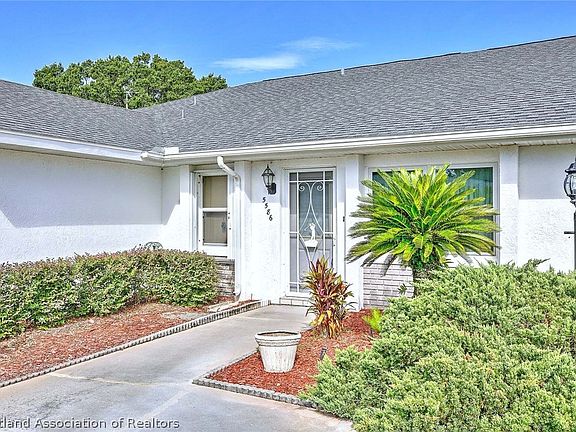 3rd image of 5586 Matanzas Dr