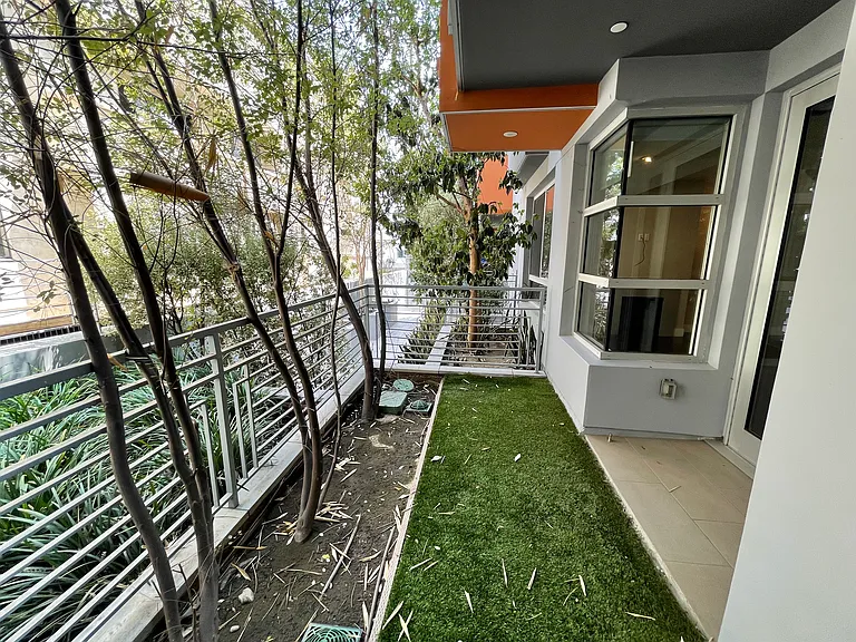 1666 Greenfield Ave #103 — Photo 32