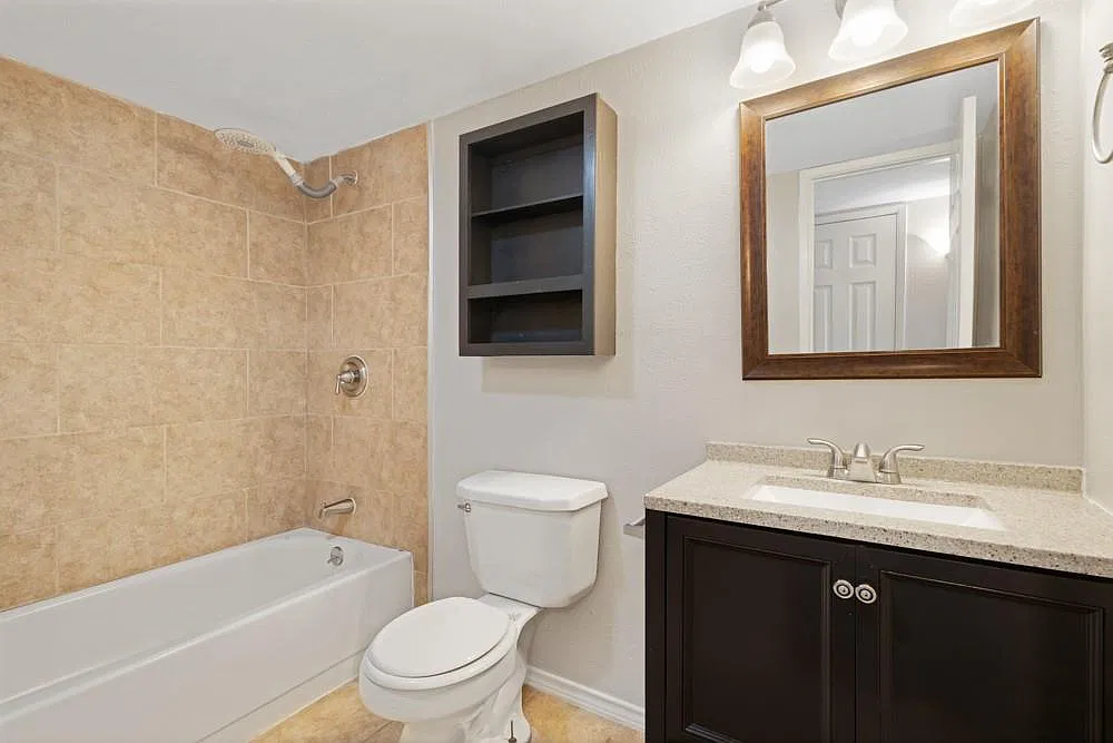 4 bed, 1777 sqft, $2,100 — Photo 2