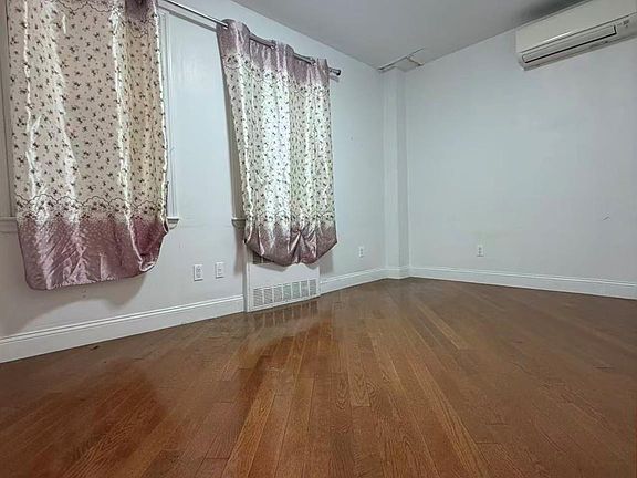 2nd image of 3810 Neptune Avenue