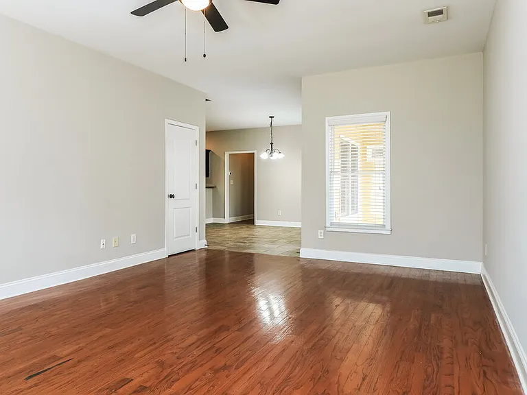 49 Celtic Ct — Photo 5