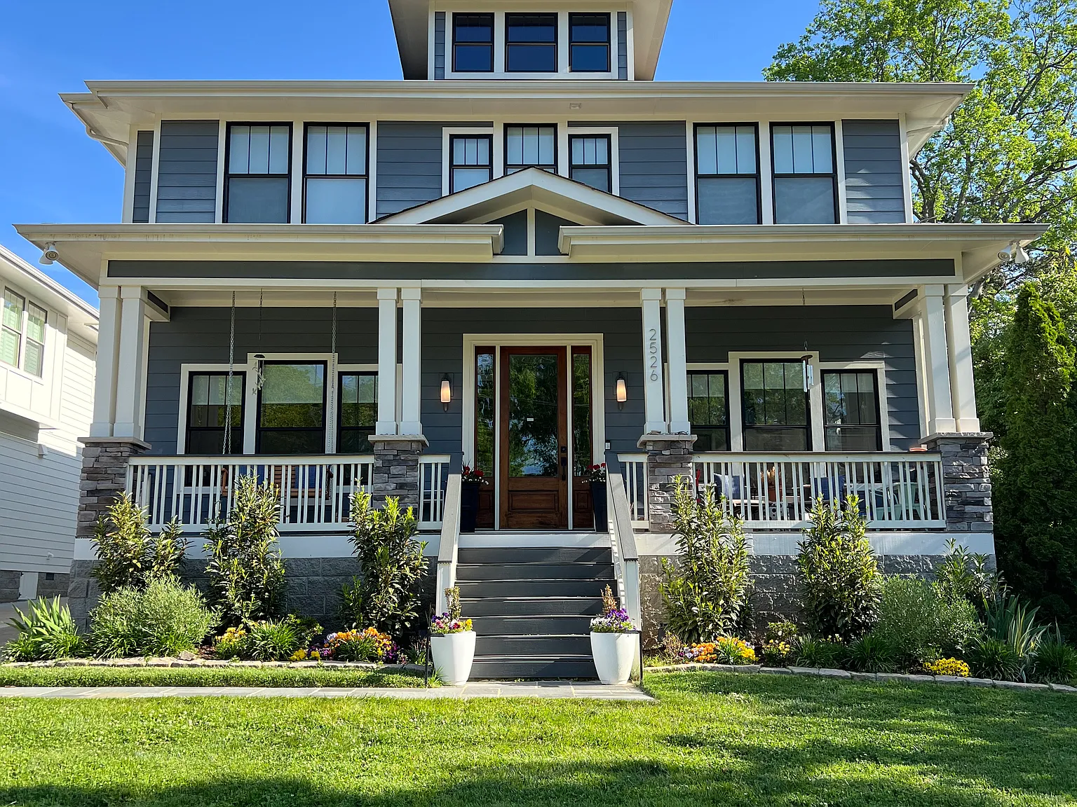 5 bed, 3.5 bath, 4000 sqft, $8,650 — Photo 1