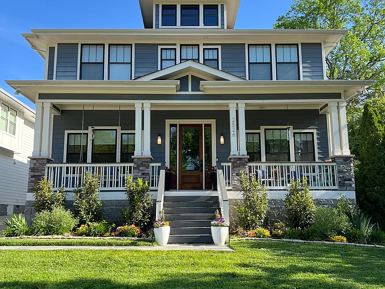 2526 Ashwood Ave — Photo 1