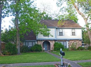116 Arrowwood St, Lake Jackson, TX 77566
