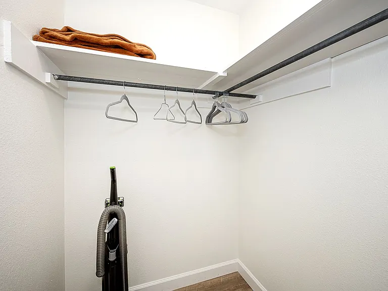 114 Ethel Cir #8 — Photo 21