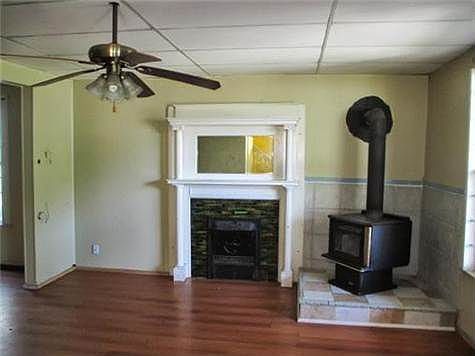 5th image of 3522 Garner Ave