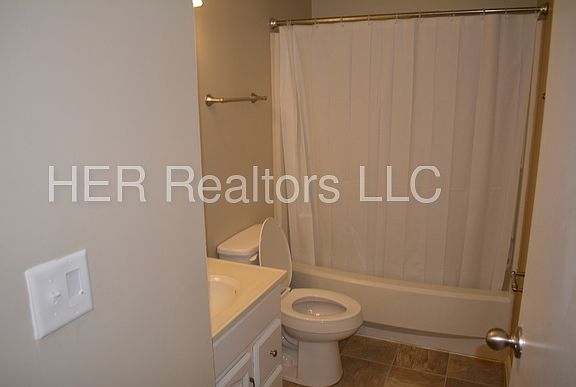 3rd image of 5820 Summersweet Dr