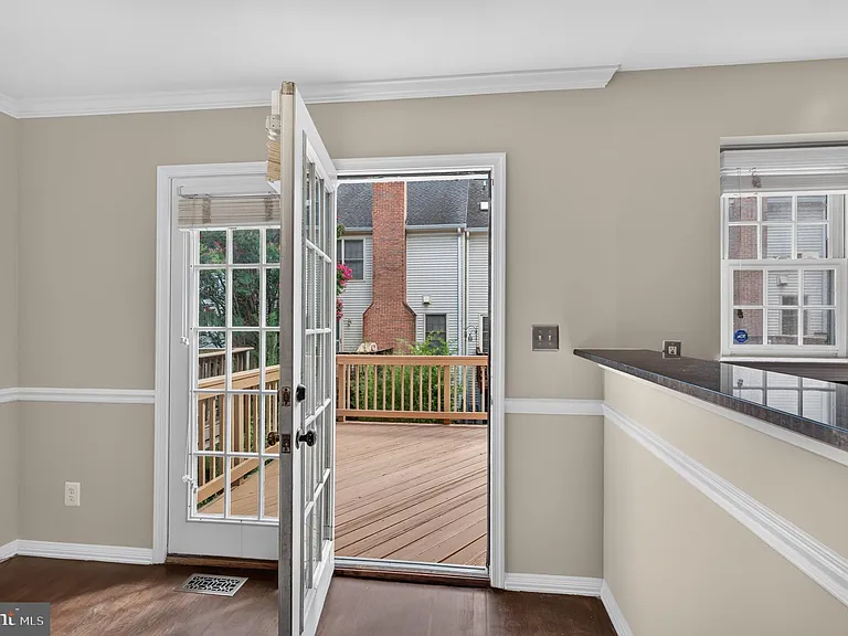 341 S Pickett St — Photo 17