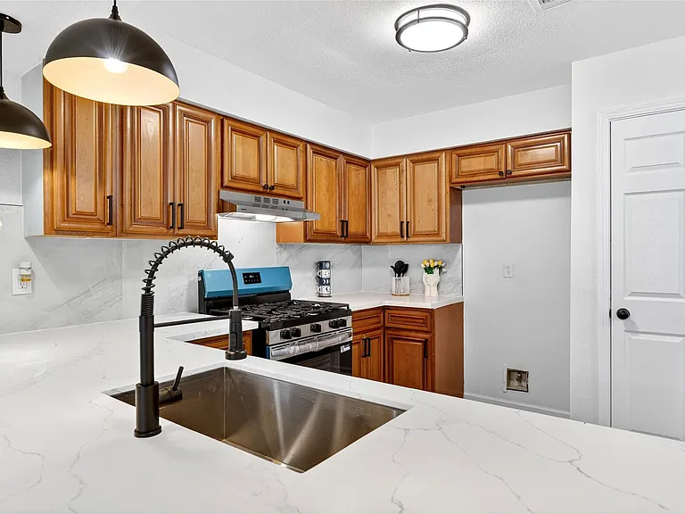 8618 Van Hut Ln — Photo 16