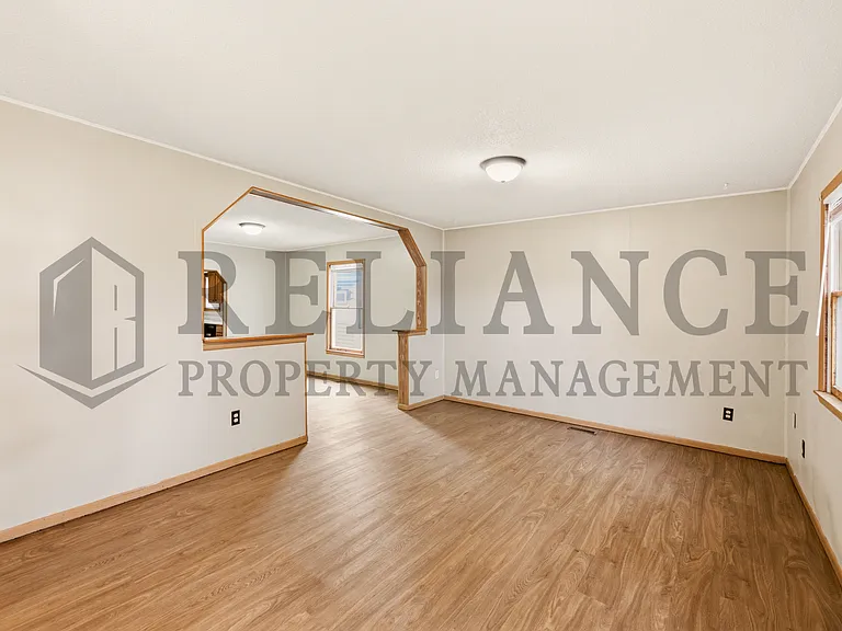 1028 W Munnell Ave — Photo 5