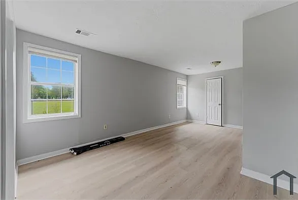 335 Rogers St — Photo 10