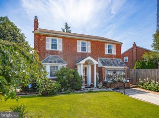 717 Ivins Rd, Philadelphia, PA 19128