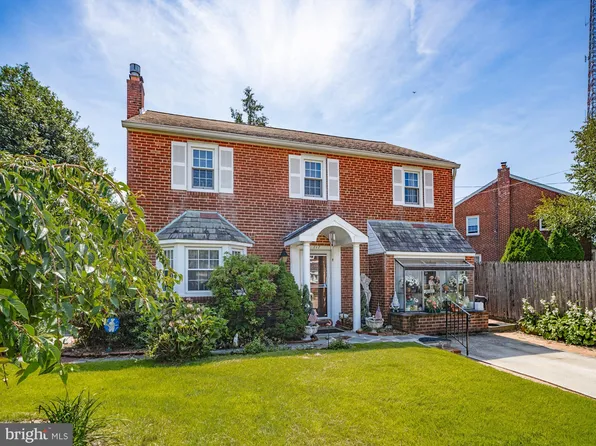 717 Ivins Rd, Philadelphia, PA 19128