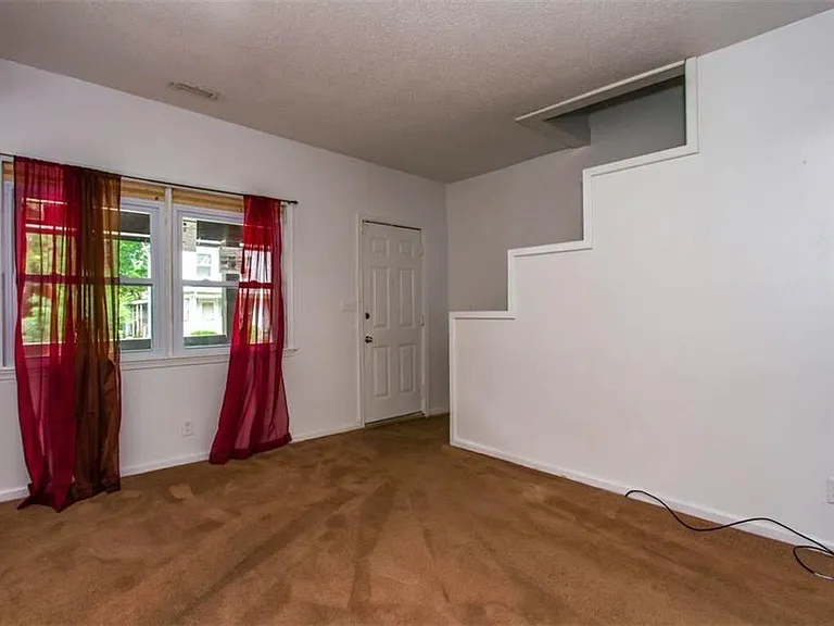 1512 Selden Ave #1512 — Photo 4