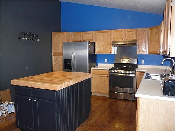 4th image of 901 Paisley Dr