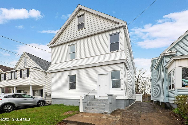 4th image of 1118 Cutler Street