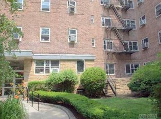 4357 Union St APT 2D, Flushing, NY 11355