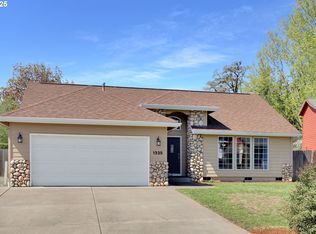 1325 Vine Ct, Junction City, OR 97448