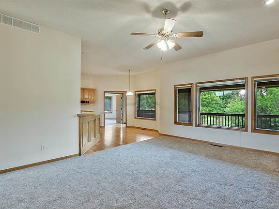 3rd image of 909 N McCaskey Ct