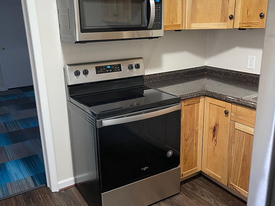 2nd image of 207 26th St