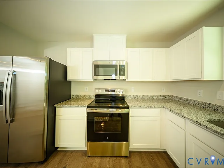 1121 Canterbury Ridge Rd — Photo 17