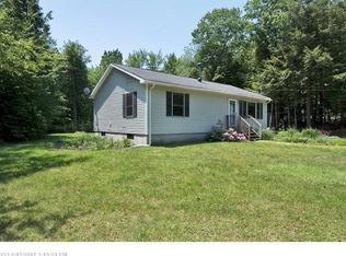 9 Rockwood Dr, New Gloucester, ME 04260