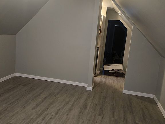 3rd image of 46 Davis St