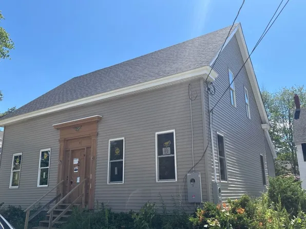 57 Scamman St, Saco, ME 04072
