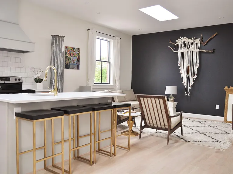 1229 F St NE #CARRIAGE HOUSE — Photo 3
