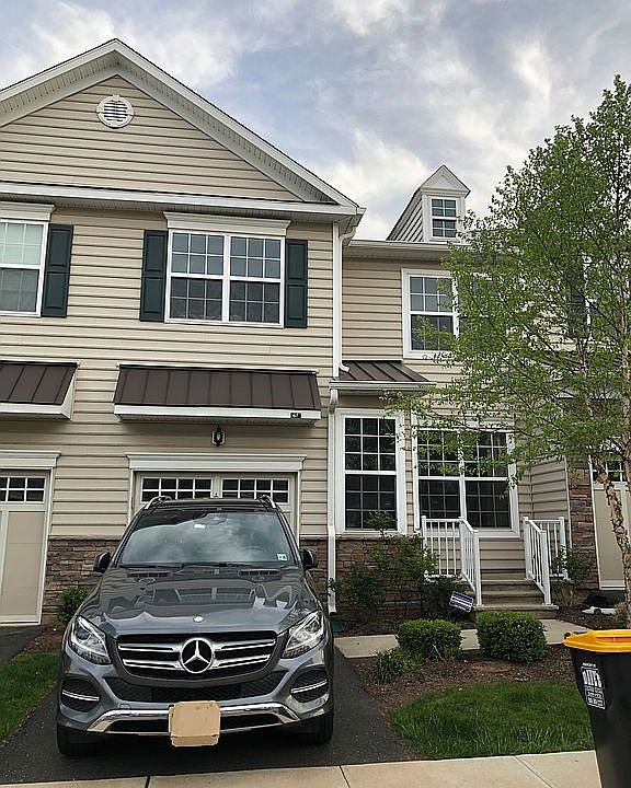 2nd image of 67 Autumn Ln