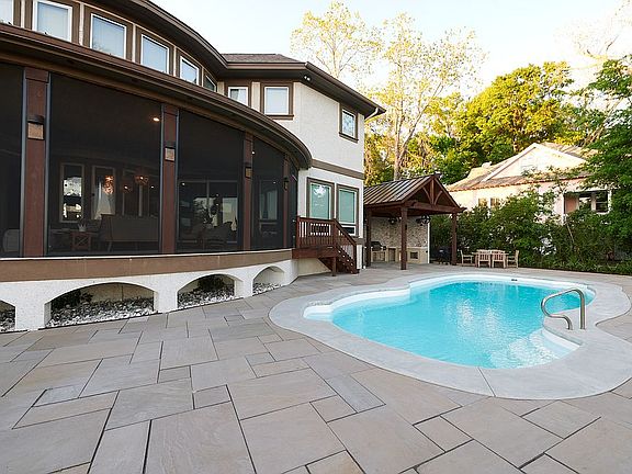 Large pool deck 