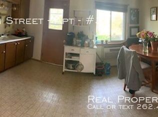3746 S 35th St APT 3, Milwaukee, WI 53221