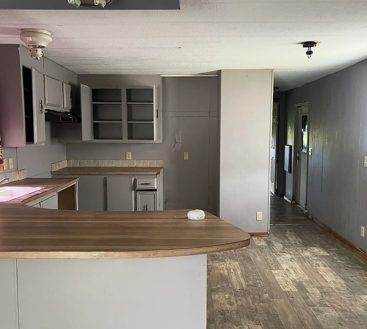 2 bed, 1000 sqft, $1,100 — Photo 2