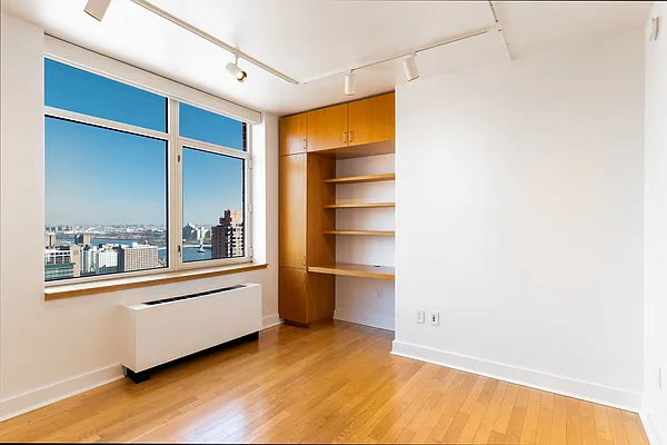 Rented by Berkshire Hathaway HomeServices New York Properties | media 25