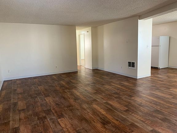 2nd image of 917 Cedar St #18