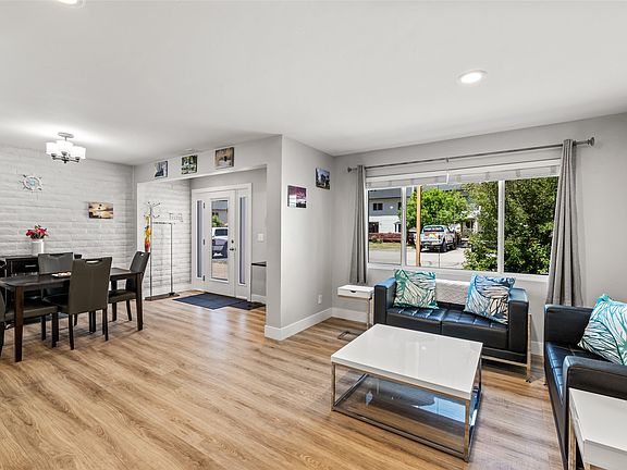 4th image of 13 Cedar Court UNIT 13