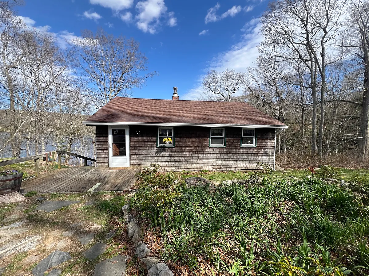 Building Photo - 389C Wyassup Rd