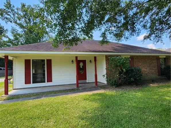 14707 Hampshire Dr, Pride, LA 70770