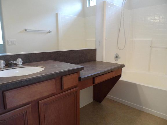4th image of 202 W Mahogany Pl