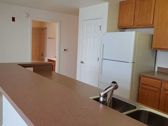 5th image of 656 Pearson St Unit 506