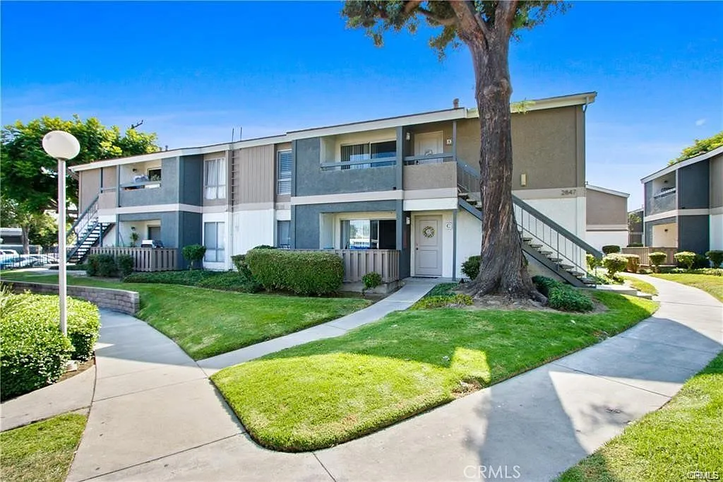 2847 S Fairview St Unit D photo 1