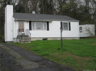 17 Sunnyview Ter, Sandy Hook, CT 06482