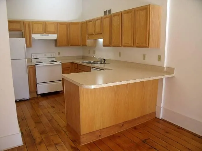 2 bed, 1050 sqft, $1,000 — Photo 3