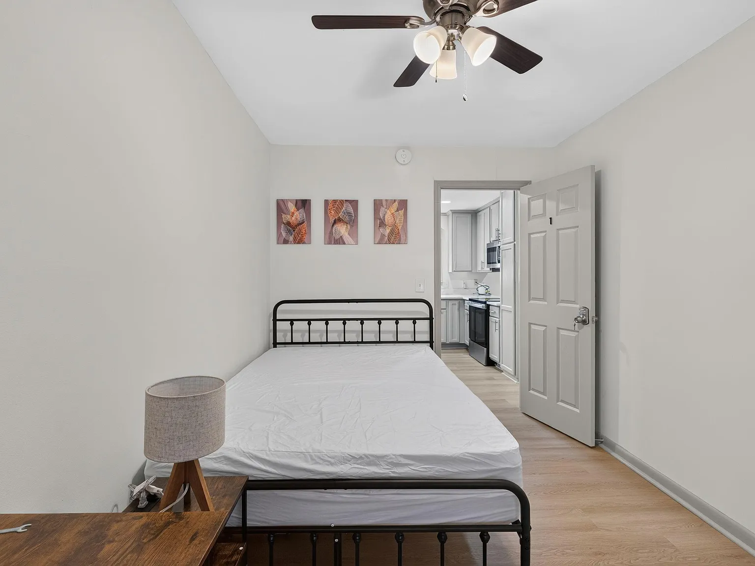4 bed, 2.5 bath, 1672 sqft, $663 — Photo 2