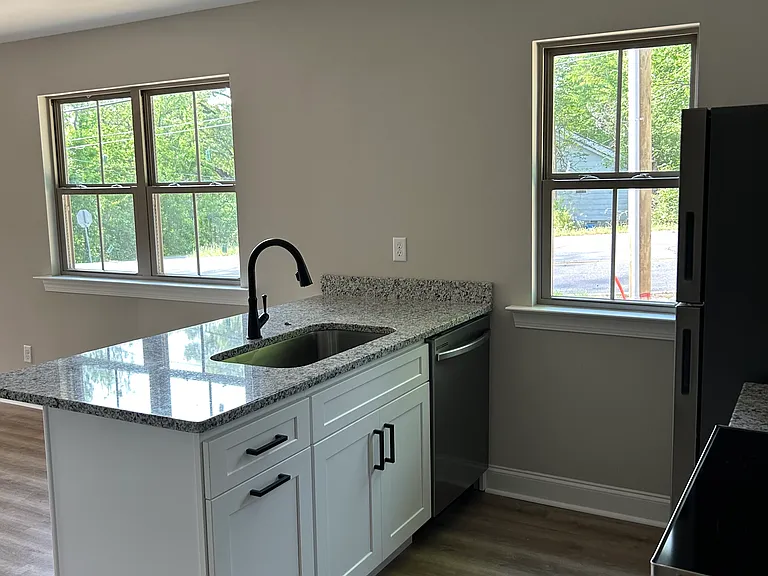 306 Warrenfells St #A — Photo 9