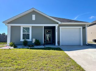 407 Hope Ln, Holly Ridge, NC 28445